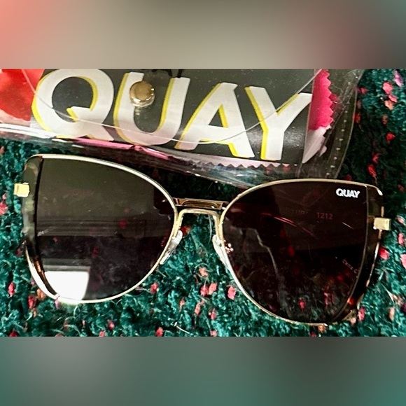 Quay Australia Glow Up Cat-Eye Sunglasses Gold Tortoiseshell NWT main image 6